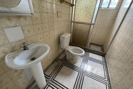 Casa para alugar com 55m², 2 quartos e 1 vaga Casa para alugar com 55m², 2 quartos e 1 vagaBanheiro