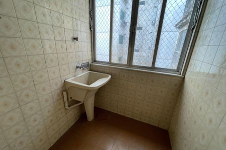 Área de Serviço de casa para alugar com 2 quartos, 55m² em Engenho do Porto, Duque de Caxias