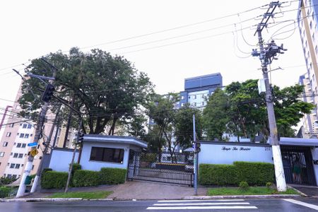 Apartamento para alugar com 46m², 2 quartos e 1 vaga Apartamento para alugar com 46m², 2 quartos e 1 vagaFachada