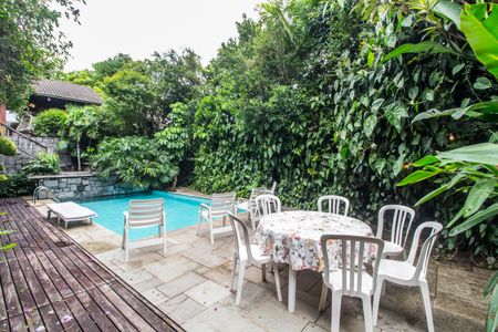 Casa de condomínio à venda com 650m², 5 quartos e 8 vagasPiscina