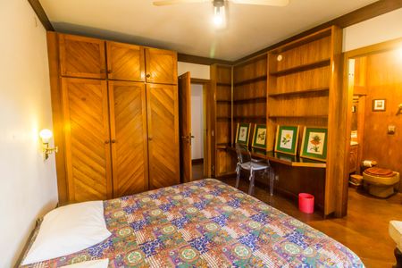 Casa de condomínio à venda com 650m², 5 quartos e 8 vagasSuíte 2