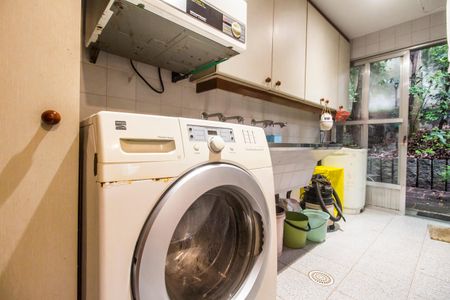 Casa de condomínio à venda com 650m², 5 quartos e 8 vagasÁrea de Serviço