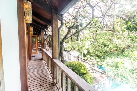 Casa de condomínio à venda com 650m², 5 quartos e 8 vagasVaranda Quarto 1