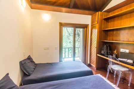 Casa de condomínio à venda com 650m², 5 quartos e 8 vagasQuarto 1