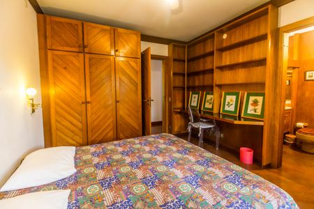 Casa de condomínio à venda com 650m², 5 quartos e 8 vagasSuíte 2