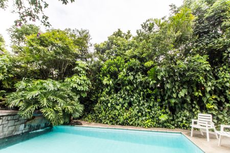 Casa de condomínio à venda com 650m², 5 quartos e 8 vagasPiscina