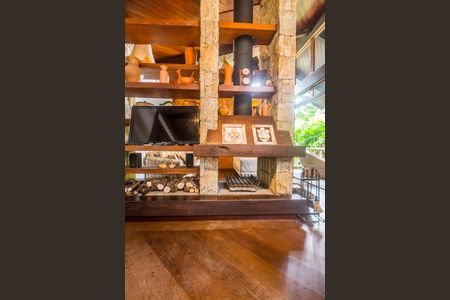 Casa de condomínio à venda com 650m², 5 quartos e 8 vagasSala