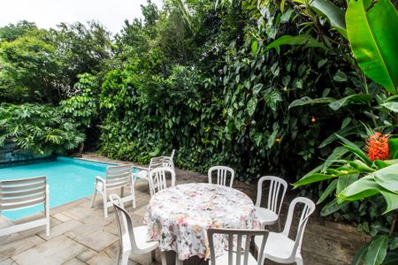 Casa de condomínio à venda com 650m², 5 quartos e 8 vagasPiscina