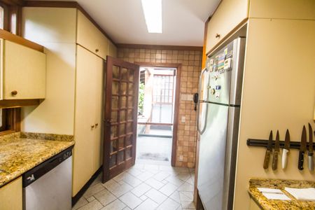 Casa de condomínio à venda com 650m², 5 quartos e 8 vagasCozinha