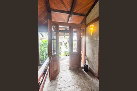 Casa de condomínio à venda com 650m², 5 quartos e 8 vagasSala