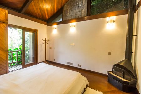 Casa de condomínio à venda com 650m², 5 quartos e 8 vagasSuíte 1