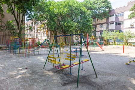 Apartamento para alugar com 85m², 2 quartos e 1 vagaÁrea comum - Playground