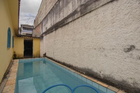 Casa para alugar com 60m², 2 quartos e sem vagaPiscina