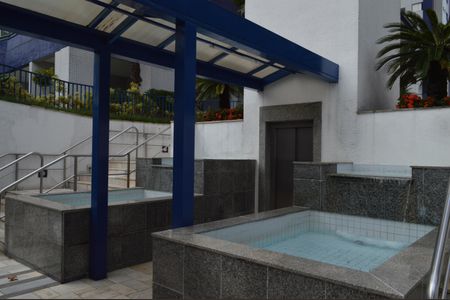 Apartamento à venda com 86m², 3 quartos e 2 vagasEntrada e Portaria