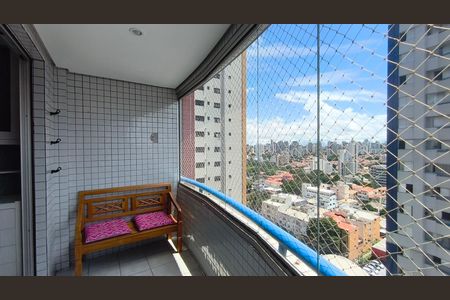 Apartamento à venda com 86m², 3 quartos e 2 vagasVaranda