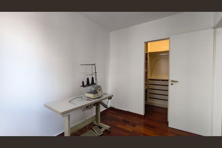 Apartamento à venda com 86m², 3 quartos e 2 vagasQuarto 2