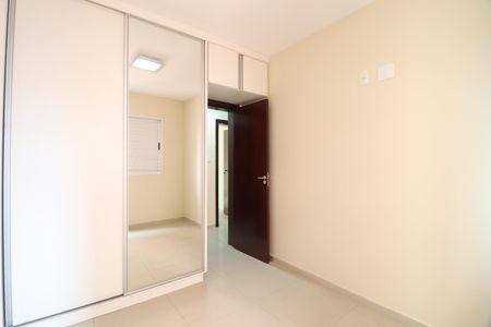 Quarto 1 de apartamento para alugar com 3 quartos, 88m² em Santa Maria, Uberlândia