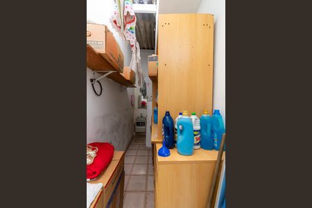 Casa à venda com 86m², 2 quartos e 2 vagasLavabo