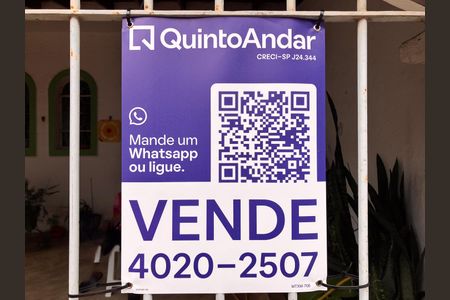 Casa à venda com 86m², 2 quartos e 2 vagasPlaca instalada