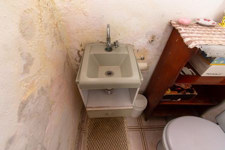 Casa à venda com 86m², 2 quartos e 2 vagasLavabo