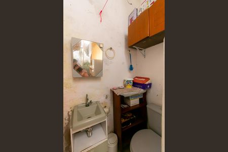 Casa à venda com 86m², 2 quartos e 2 vagasLavabo