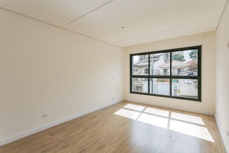 Casa à venda com 205m², 4 quartos e 2 vagas Casa à venda com 205m², 4 quartos e 2 vagasSuíte 3