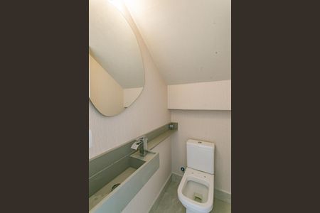 Casa à venda com 205m², 4 quartos e 2 vagas Casa à venda com 205m², 4 quartos e 2 vagasLavabo