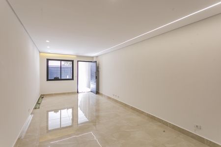 Sala de casa à venda com 4 quartos, 205m² em Vila Gumercindo, São Paulo