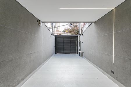 Casa à venda com 205m², 4 quartos e 2 vagas Casa à venda com 205m², 4 quartos e 2 vagasGaragem