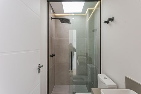 Casa à venda com 205m², 4 quartos e 2 vagas Casa à venda com 205m², 4 quartos e 2 vagasBanheiro Social