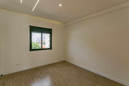 Casa à venda com 205m², 4 quartos e 2 vagas Casa à venda com 205m², 4 quartos e 2 vagasQuarto