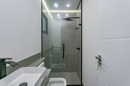 Casa à venda com 205m², 4 quartos e 2 vagas Casa à venda com 205m², 4 quartos e 2 vagasBanheiro da Suíte 2