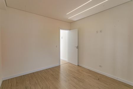 Casa à venda com 205m², 4 quartos e 2 vagas Casa à venda com 205m², 4 quartos e 2 vagasQuarto