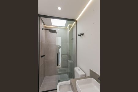 Casa à venda com 205m², 4 quartos e 2 vagas Casa à venda com 205m², 4 quartos e 2 vagasBanheiro Social