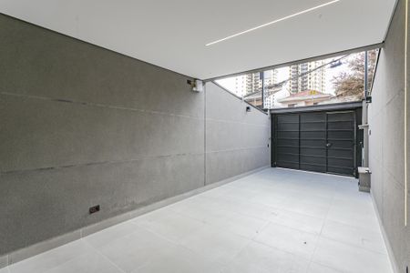 Casa à venda com 205m², 4 quartos e 2 vagas Casa à venda com 205m², 4 quartos e 2 vagasGaragem