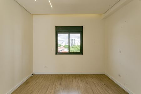 Casa à venda com 205m², 4 quartos e 2 vagas Casa à venda com 205m², 4 quartos e 2 vagasQuarto