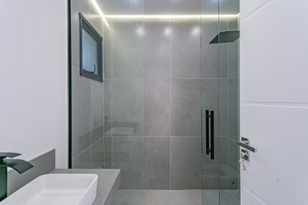 Casa à venda com 205m², 4 quartos e 2 vagas Casa à venda com 205m², 4 quartos e 2 vagasBanheiro da Suíte 3