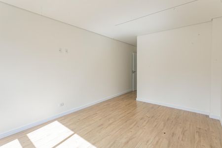 Casa à venda com 205m², 4 quartos e 2 vagas Casa à venda com 205m², 4 quartos e 2 vagasSuíte 3