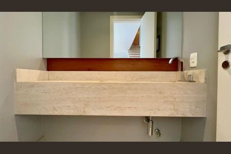 Apartamento à venda com 108m², 2 quartos e 2 vagasLavabo