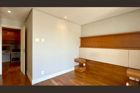 Apartamento à venda com 108m², 2 quartos e 2 vagasSuíte 2
