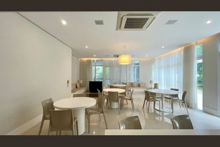 Apartamento à venda com 108m², 2 quartos e 2 vagasSalão de Festas