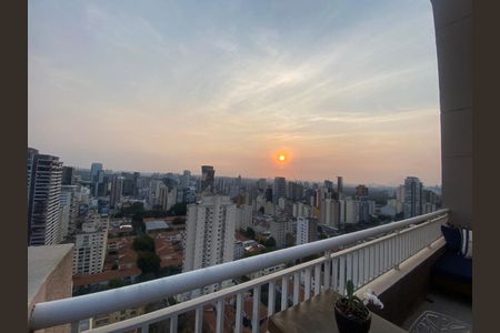 Apartamento à venda com 108m², 2 quartos e 2 vagasFoto 03