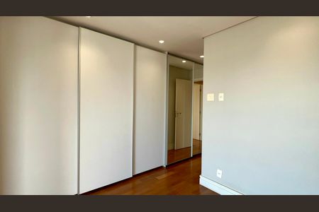 Apartamento à venda com 108m², 2 quartos e 2 vagasSuíte 2