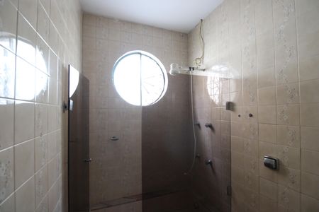 Casa para alugar com 225m², 3 quartos e 5 vagasBanheiro da suíte