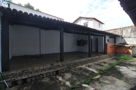 Casa para alugar com 225m², 3 quartos e 5 vagasQuintal