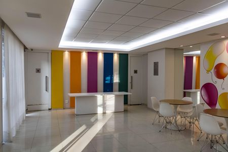 Apartamento à venda com 75m², 2 quartos e 2 vagasÁrea comum - Salão de festas 2