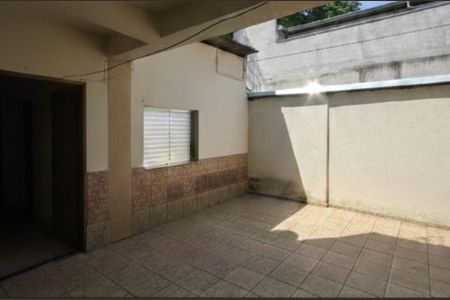 Casa para alugar com 60m², 2 quartos e sem vagaÁrea externa