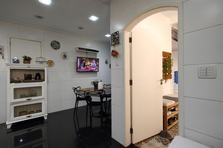 Casa de condomínio para alugar com 306m², 3 quartos e 2 vagasCozinha - Armários