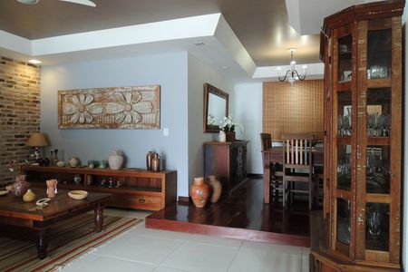 Sala de casa de condomínio à venda com 3 quartos, 306m² em Freguesia (jacarepaguá), Rio de Janeiro