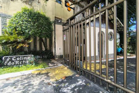 Casa de condomínio para alugar com 306m², 3 quartos e 2 vagasFachada do condomínio